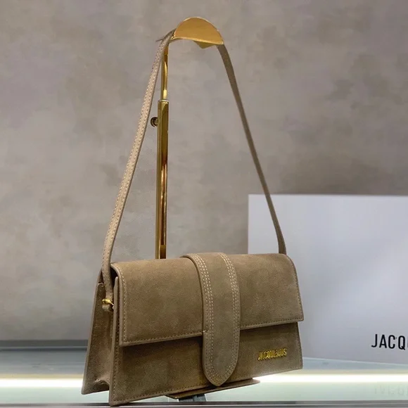 ✨✨Jacquemus Shoulder Bag 💥💥 - Picture 2 of 8